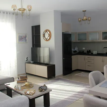 Apartament Shkoder Apartment *